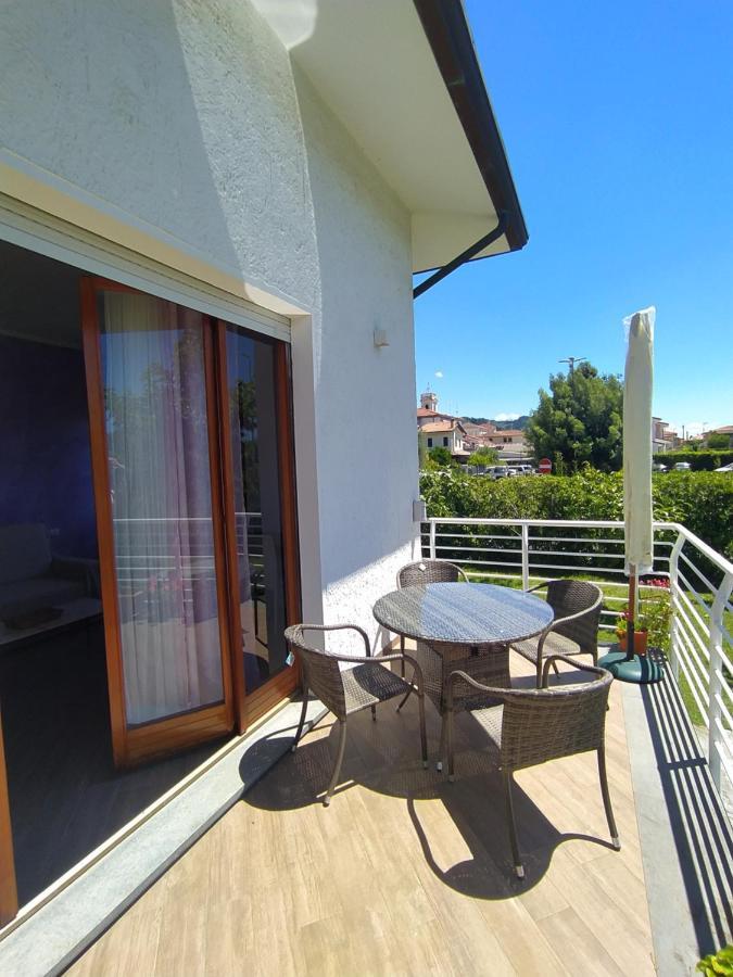 B&B Villa La Bouganville Camaiore Bagian luar foto